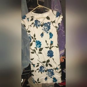 Olive Branch White/Blue Floral Short Sleeve Midi Dress
